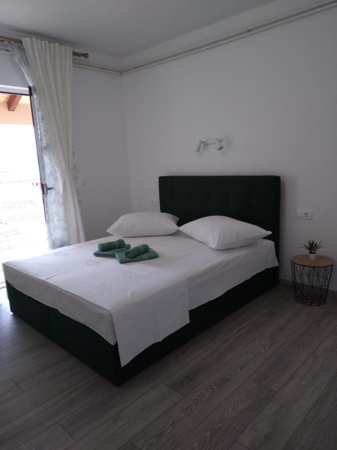 Apartment Seaview Jelsa Racic Εξωτερικό φωτογραφία