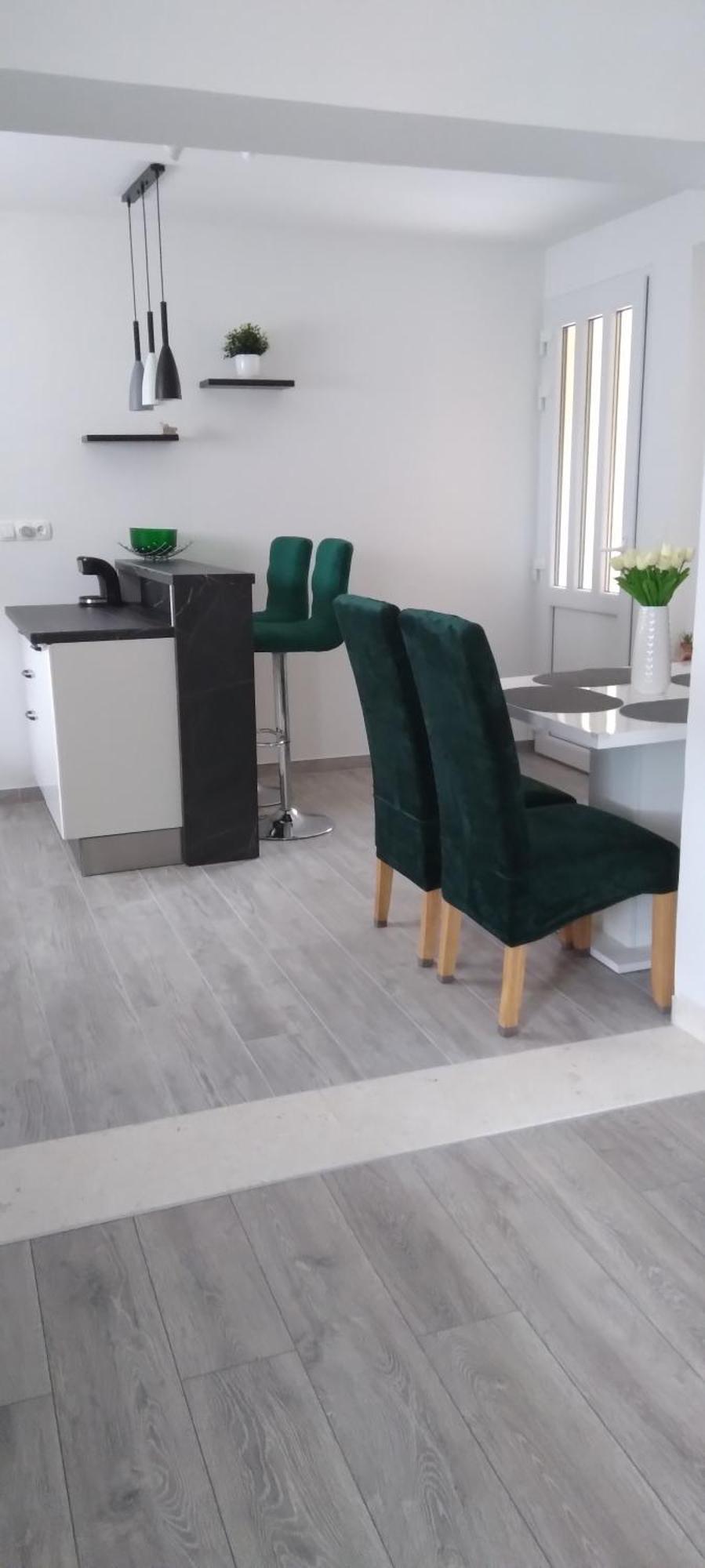 Apartment Seaview Jelsa Racic Εξωτερικό φωτογραφία