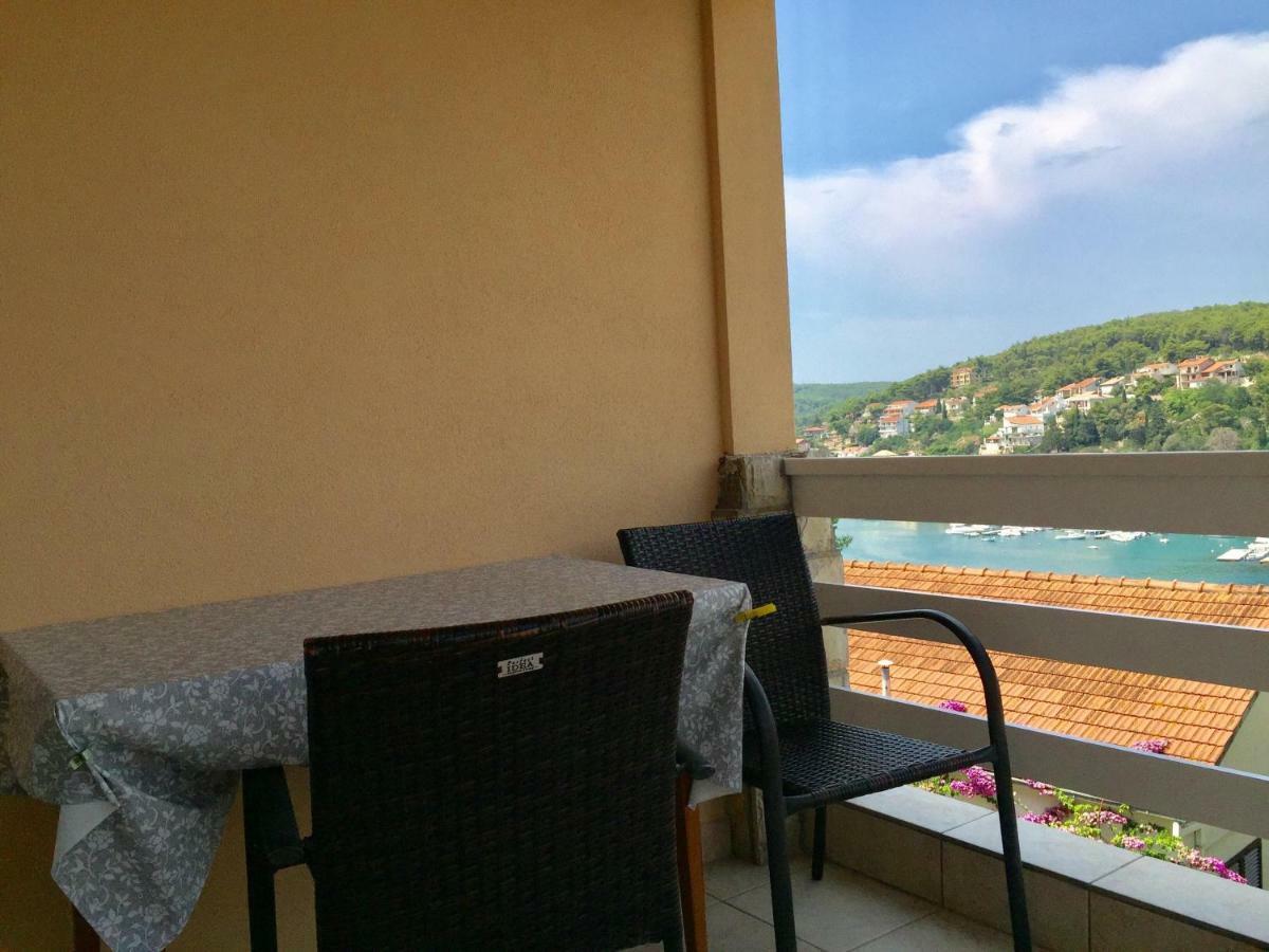 Apartment Seaview Jelsa Racic Εξωτερικό φωτογραφία